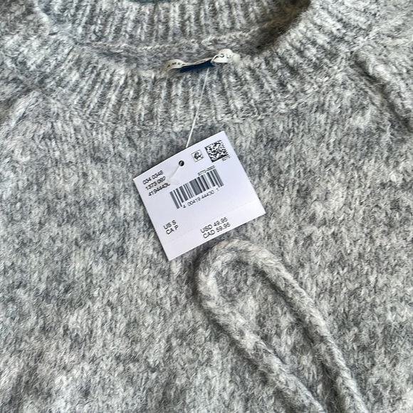 American Eagle Cozy Coquette Cropped Holiday Sweater - Picture 11 of 13